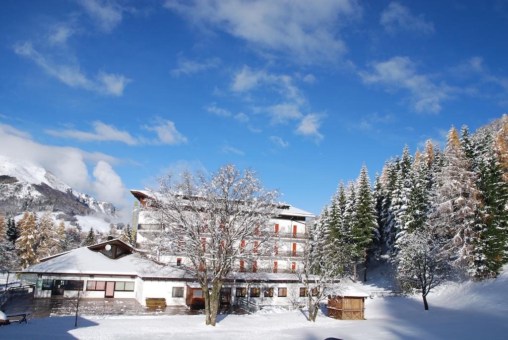 Sport & Family Hotel Bucaneve Brentonico Esterno foto