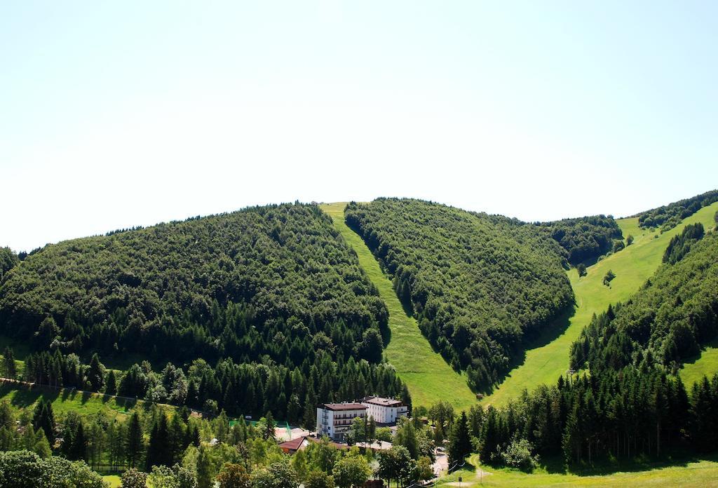 Sport & Family Hotel Bucaneve Brentonico Esterno foto
