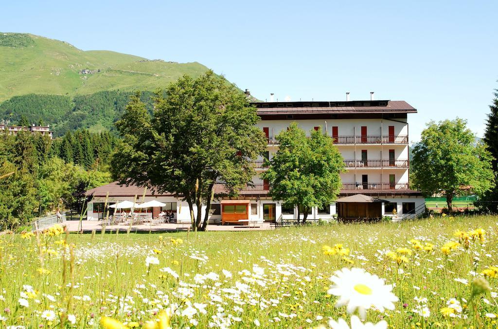 Sport & Family Hotel Bucaneve Brentonico Esterno foto