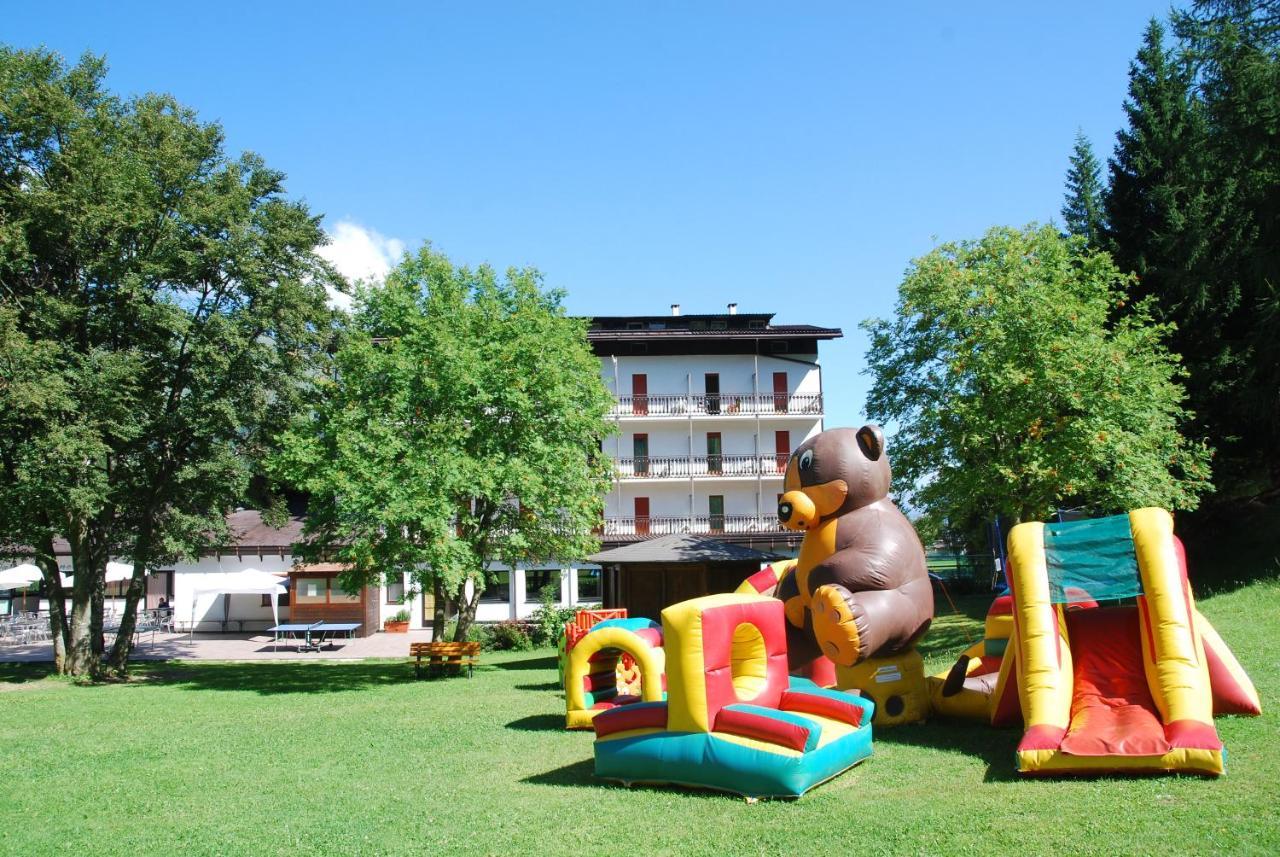 Sport & Family Hotel Bucaneve Brentonico Esterno foto